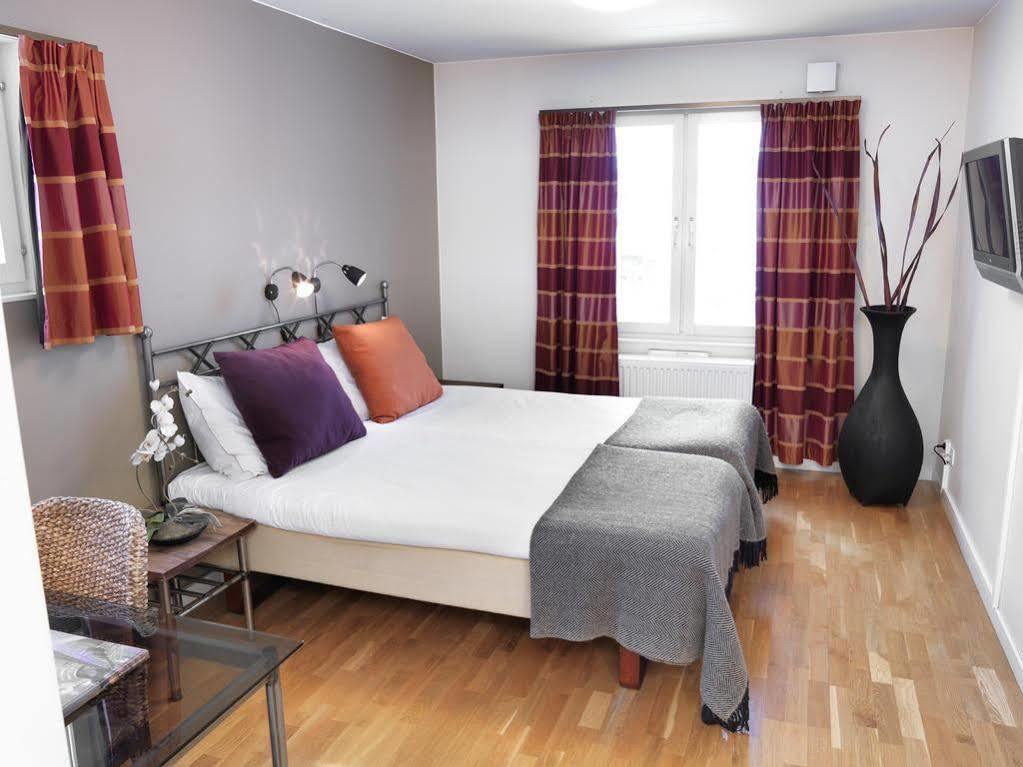 Maude's Enskede 3*